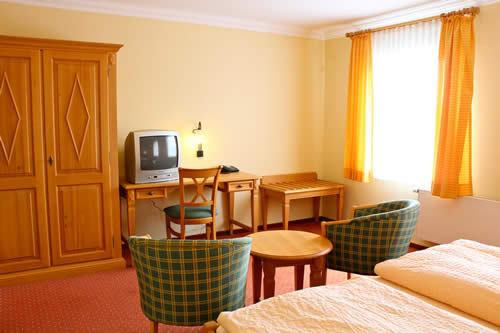 Komfort-Doppelzimmer Hotel zur Igelstadt Komfort-Doppelzimmer Hotel zur Igelstadt